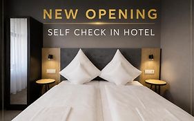 Hi City Hotel